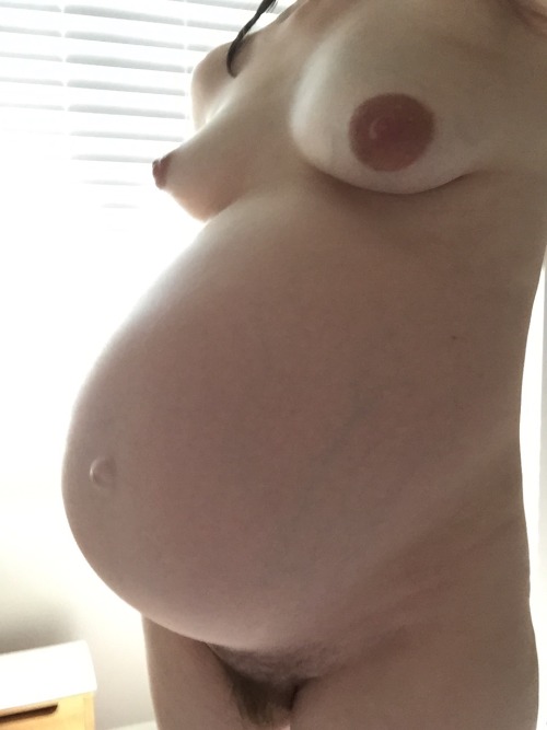 Porn photo retifist:  My pregnant wife. 37 weeks. ❤️