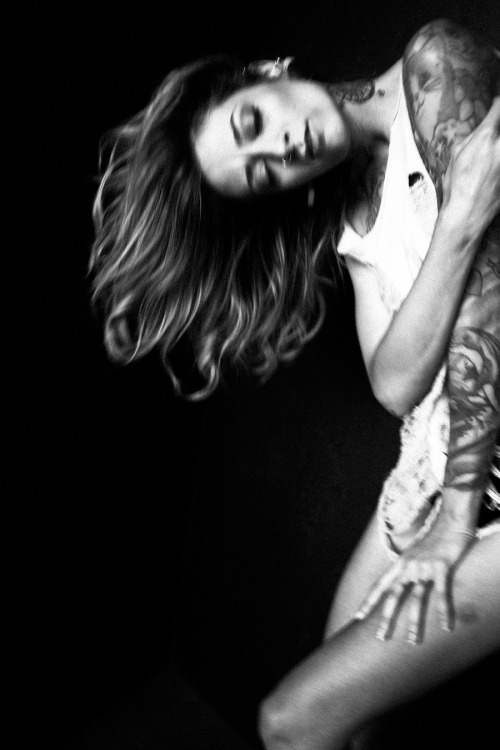 excitedpigeon:  Excitedpigeon:  “Expressionsim” Theresa Manchester by Lucas Passmore for FE!  