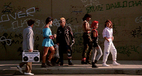 midnightmurdershow:The Return of the Living Dead (1985) Directed by Dan O'Bannon