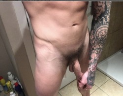 johnny-is-looking-for-trouble: allthingsgayandbareback:  Sam Chaloner from Big Brother 2017  Follow  http://johnny-is-looking-for-trouble.tumblr.com/  #bigcock #bigdick #largedick #largecock #longcock #longdick #monstercock #monsterdick 