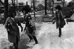 the60sbazaar:  The Supremes have a snowball