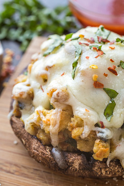 verticalfood:  Pizza Stuffed Portobello Mushrooms