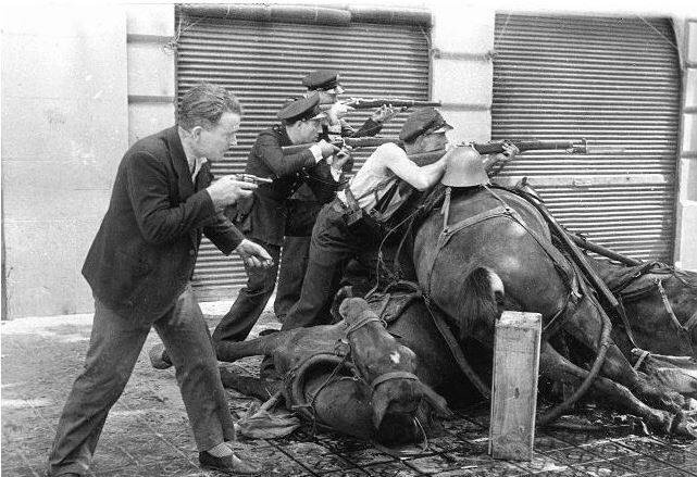 23 dicembre 1938 L'ASSEDIO DI BARCELLONA I nazionalisti di Francisco Franco danno