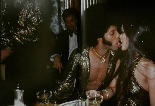 misspeelpants: Sly Stone and Kathy Silva getting married at a sold out performance at Madison Square