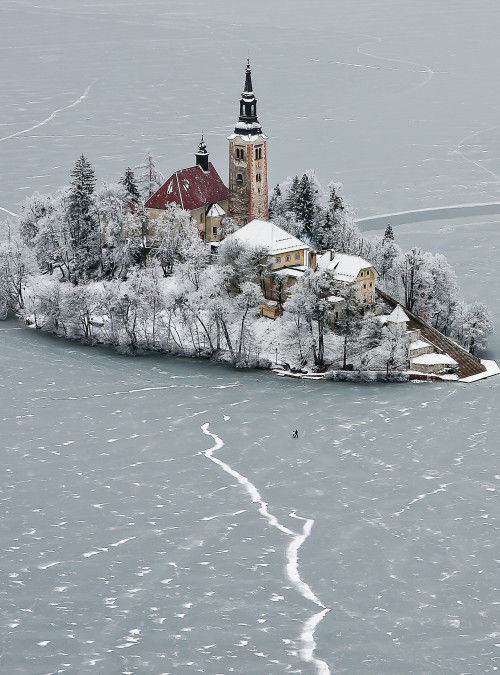 traveltoslovenia:LAKE BLED, Slovenia - get ready Slovenia, Polar temperatures are here so let’s hope