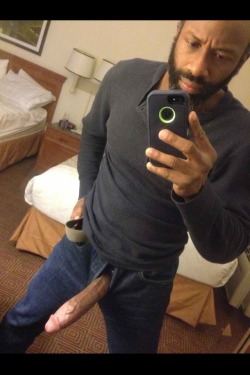 dariusdick:   sirsuckerof1mil-blk-dicks:  I LOVE THIS BRUTHA…..  Sexy 