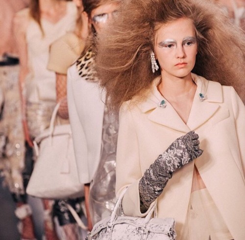 laurenstuckydesigns:  Details. Maison Margiela SS16 by John Galliano