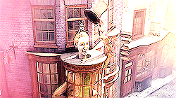 aetherghouls-deactivated12242016:  Dreaming - Diagon Alley (x) 