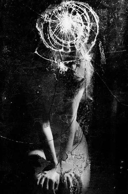 vivipiuomeno1: Dave Coba - from Broken series, black and white nudes 