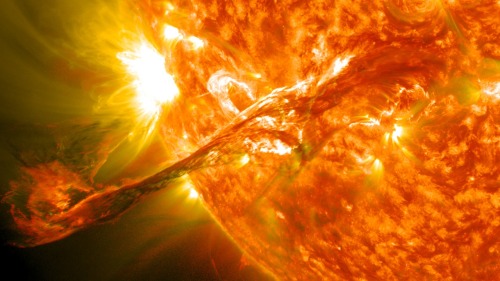 just–space:  Magnificent Coronal Mass Ejection Erupts from the Sun 