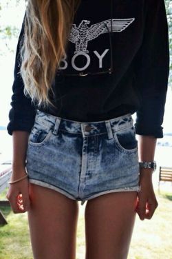 carryonloosing:  outfit on We Heart Ithttp://weheartit.com/entry/98545039/via/sojcika