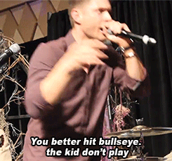 yourfavoritedirector:  Jensen rapping to Ice Ice Baby at VegasCon 2014(x) 