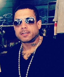 nakedmalecelebs1:  Benzino SLAMS ERECTION