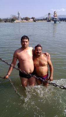 belly999:  kumarabir:  Indian lover in river