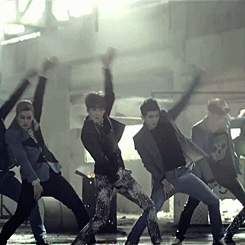 peporo:  U-KISS - Standing Still MV 