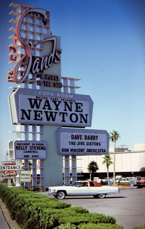 grooveland:  (via Sands-Hotel-Sign-and-Marquee-1975-Wayne-Newton.jpg (900×1425)) 
