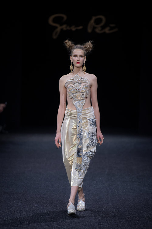 MaySociety — Guo Pei Couture Spring/Summer 2019 - East Palace