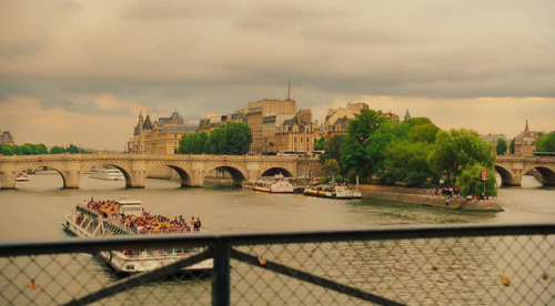 plsingly: Stills from Midnight in Paris by Woody Allen