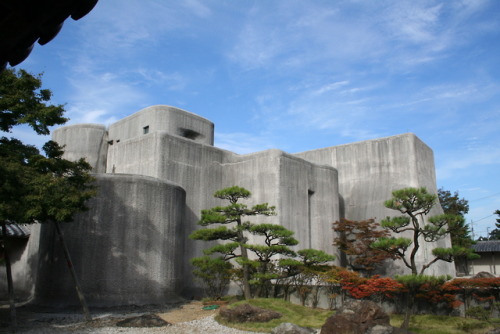 sosbrutalism: A mountain massif? A castle? But definitely the clenched power of beautiful concrete. 