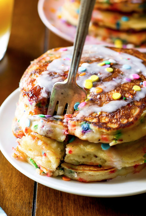 fullcravings:  Funfetti Buttermilk Pancakes  I wish I had someone to make me awesome