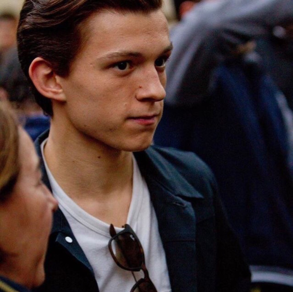 holland-ish: Some of the prettiest photos of Tom ✨💖