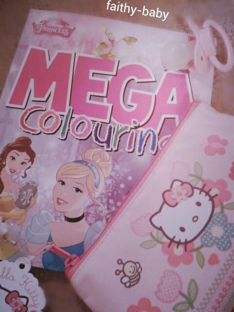 faithy-baby:  After too much times in the sunshines I came insides to colour in ★☆★