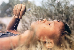 likeafieldmouse:  Gordon Parks - Boy with June Bug (1963)