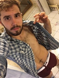 mike121193:Plaid shirts and short shorts