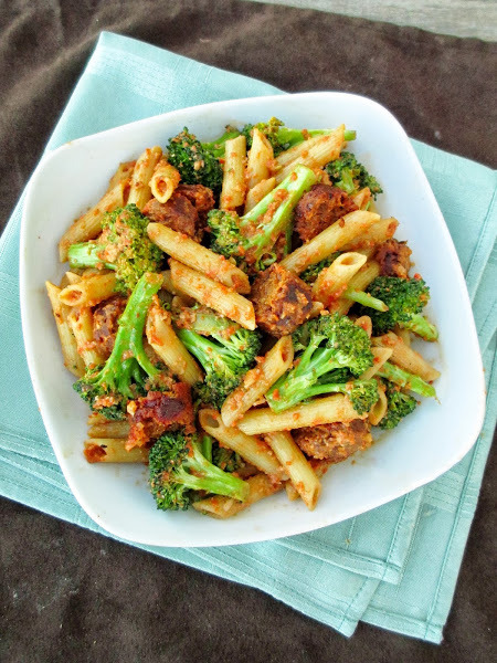 vegan-yums:  Smoky Red Pepper, Broccoli &amp; Veggie Sausage Pasta / Recipe