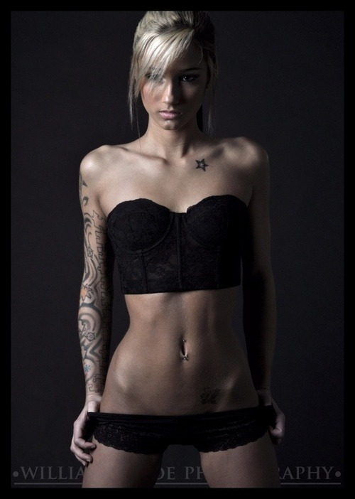 womenwithtatoos:  Check out more Hot girls with tattoos http://bit.ly/14Ma8M2 