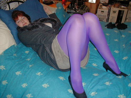 nylonette: kate-nylonette-again: Deadly Purple Nightshade! ;-) Kate x nylonette.tumblr.com/ar