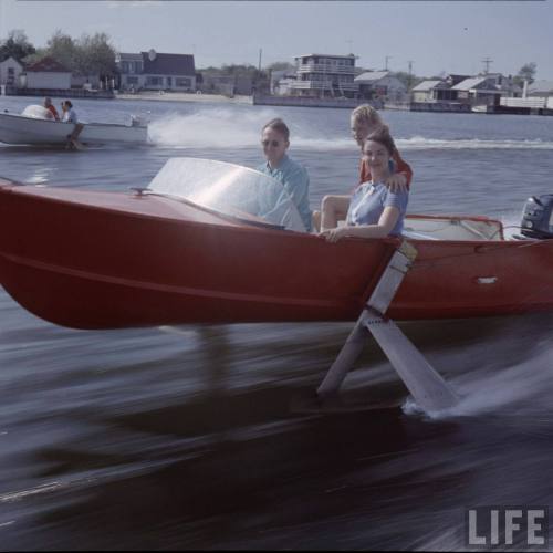 Boats using a hydrofoils(George Silk. 1954?)