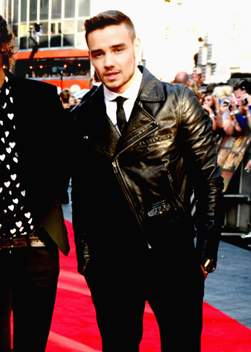 andycouleurs:  Liam + that leather jacket 
