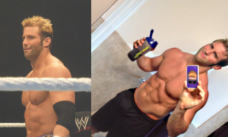 slayjfied:  hot4men:  Zack Ryder Hotness!  Woo Woo Woo! You Blow it?! ;)  OH JESUS !!!