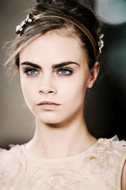 worlddelevingne:  cara blog