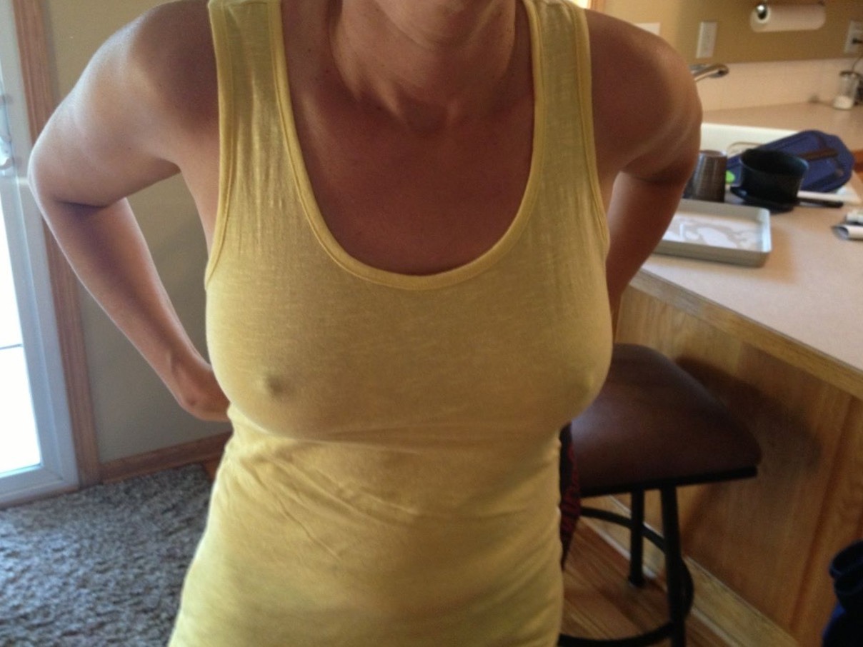 kelly-momnwife:  Moms home and I’m not cold….