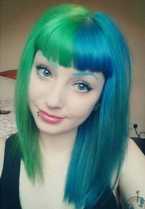 ashtonlaurengibbs: New hairrr :D