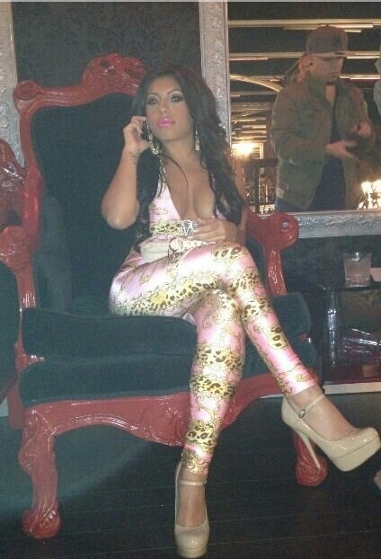 hot-girls-wearing-leggings:  Click the picture for Hot Girls in Leggings!