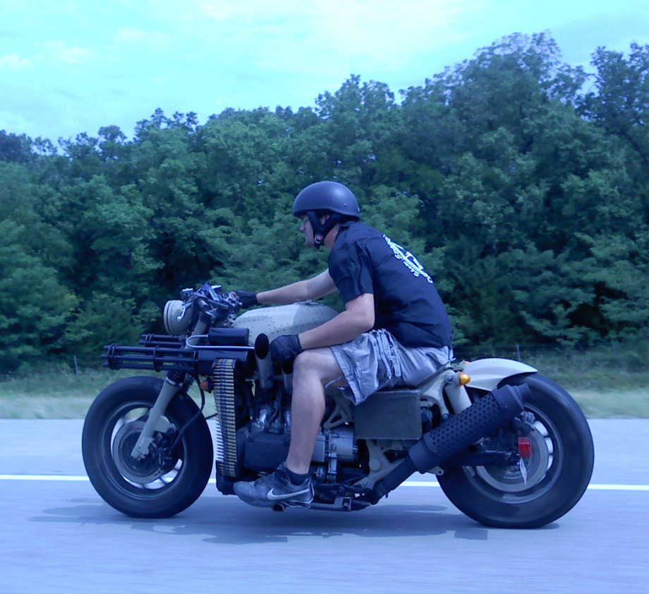 bassman5911:  ’84 Goldwing motorcycle with gatling guns : theTHROTTLE 