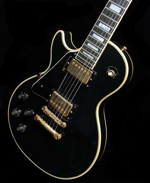 bushdog:  Lefty Guitars Only — 1972 Gibson Les Paul Custom lefthanded 