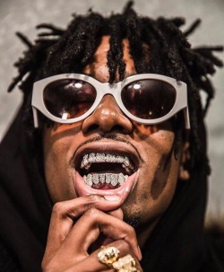 yungpurrp:  Teeth icy ❄️