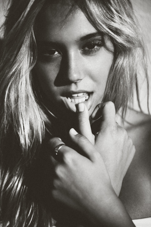 alexisrenmodel: Alexis Ren by Lucas Passmore