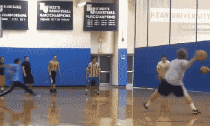 lesredshoes:  Hehehe I pull out my dance tricks during PE too! Grande jetes and stag