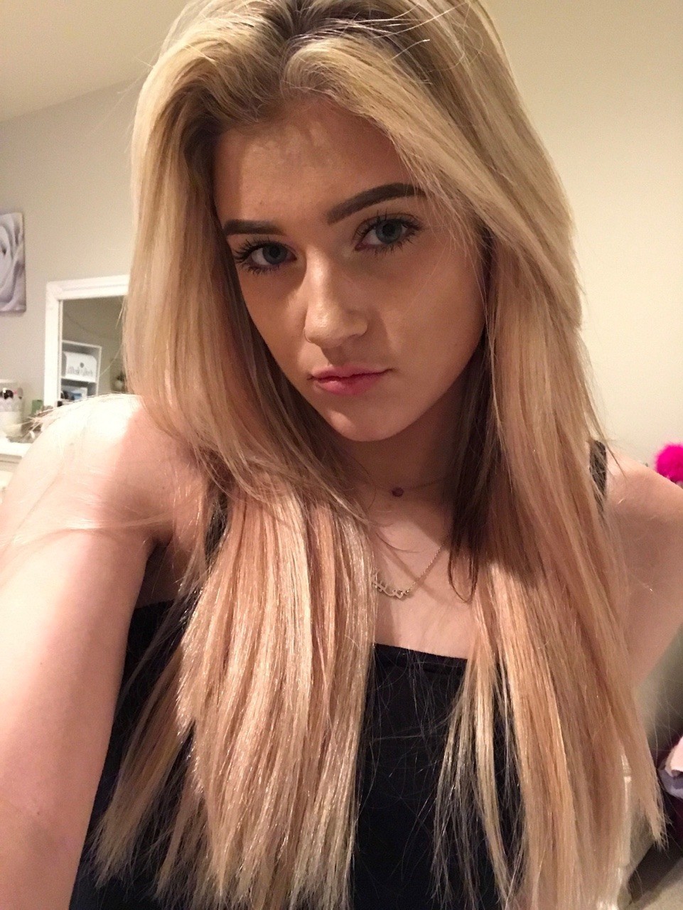 giselle18posts: DaniellePics: 74Looking: MenSingle:  Yes. Profile: HERE  
