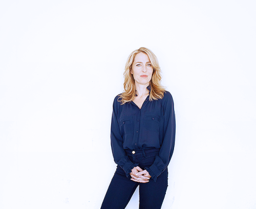 missdandelionchild:Gillian Anderson ┊ 2011-07-29 ┊ Photography by Dan Steinberg