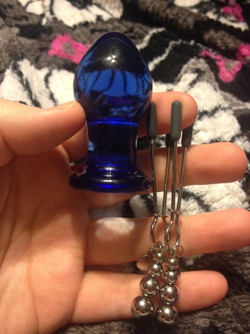 fmsavage:  My ‘sexy’ 30th birthday presents! Unf! -fms   Recap: The anal plug was nice & a good size for my first. (Interpret: virgin asshole in “training”) But my hubs wanted to be able to play with it & fuck my ass with it. He