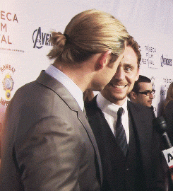 mosellegreen:  hiddlesworthing:    I bet they’re both genuinely confused as to