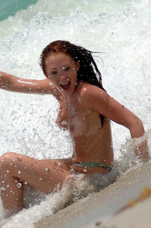 Sex heathenhole:   Natasha Hamilton TOPLESS during pictures