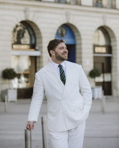 Mr. D.A.S. in a bespoke Ivory Crash Linen Double-breasted Suit inspired by 1960’s Resort Wear.
Yamamoto-san of Tailor Caid has spent his career collecting vintage patterns and prints to help inspire his clients with their bespoke commissions. Check...