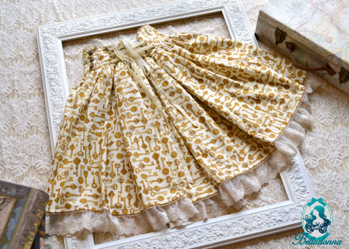  Victorian Key SkirtThis high-waist skirt is made with an exquisite golden key fabric with ivory l